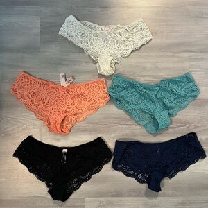 NWT & NWOT Victoria's Secret Dream Angels Cheeky Crochet Lace Panties size Med